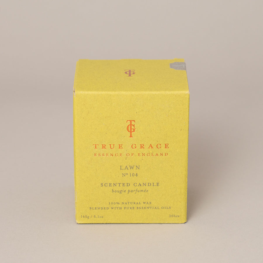 Lawn Medium Candle | True Grace